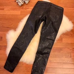 Skinny Ankle Jeans in Snake Print